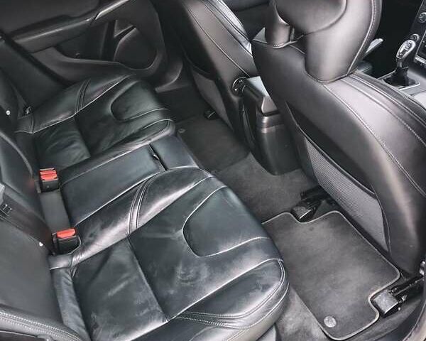 Черный Вольво В40, объемом двигателя 1.98 л и пробегом 215 тыс. км за 11000 $, фото 58 на Automoto.ua