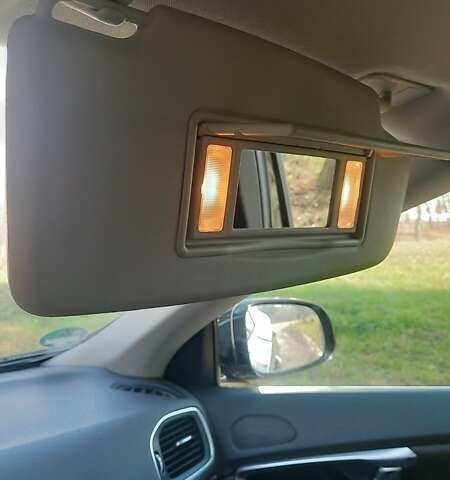 Чорний Вольво V40, об'ємом двигуна 1.56 л та пробігом 233 тис. км за 9000 $, фото 13 на Automoto.ua