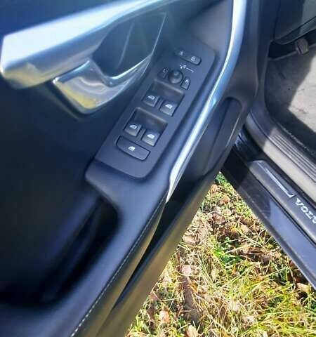 Чорний Вольво V40, об'ємом двигуна 1.56 л та пробігом 233 тис. км за 9000 $, фото 7 на Automoto.ua