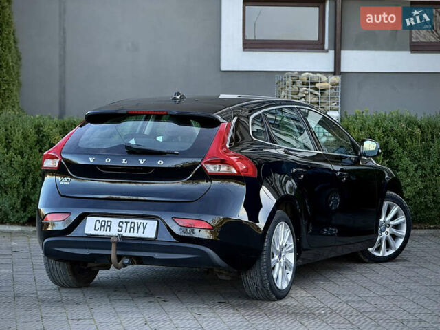 Чорний Вольво V40, об'ємом двигуна 1.6 л та пробігом 212 тис. км за 10999 $, фото 2 на Automoto.ua