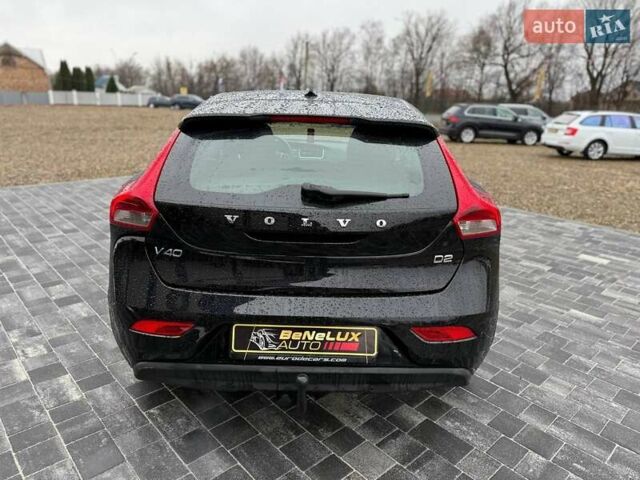 Чорний Вольво V40, об'ємом двигуна 1.56 л та пробігом 207 тис. км за 10599 $, фото 6 на Automoto.ua