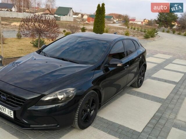 Черный Вольво В40, объемом двигателя 1.98 л и пробегом 219 тыс. км за 10800 $, фото 18 на Automoto.ua