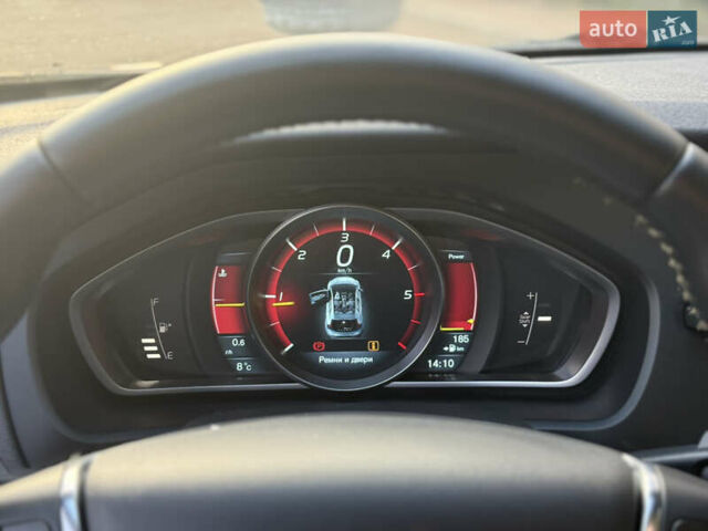 Черный Вольво В40, объемом двигателя 1.6 л и пробегом 238 тыс. км за 10999 $, фото 62 на Automoto.ua