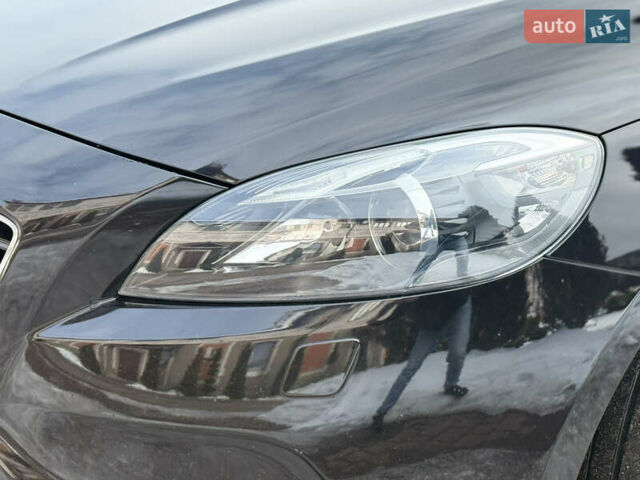 Черный Вольво В40, объемом двигателя 1.6 л и пробегом 238 тыс. км за 10650 $, фото 16 на Automoto.ua