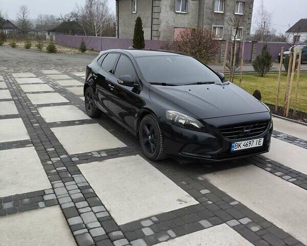 Черный Вольво В40, объемом двигателя 1.98 л и пробегом 215 тыс. км за 11000 $, фото 13 на Automoto.ua