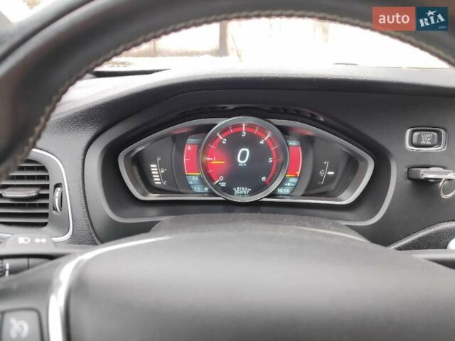 Черный Вольво В40, объемом двигателя 1.56 л и пробегом 253 тыс. км за 9600 $, фото 16 на Automoto.ua