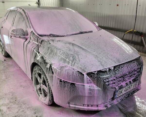 Черный Вольво В40, объемом двигателя 1.98 л и пробегом 215 тыс. км за 11000 $, фото 65 на Automoto.ua