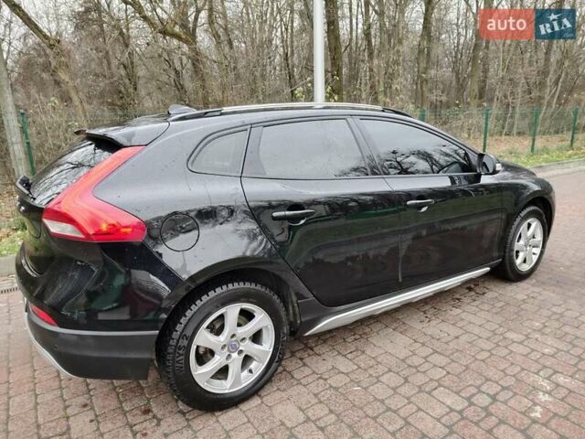 Черный Вольво В40, объемом двигателя 1.56 л и пробегом 175 тыс. км за 14000 $, фото 7 на Automoto.ua