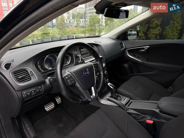 Черный Вольво В40, объемом двигателя 1.6 л и пробегом 115 тыс. км за 11800 $, фото 22 на Automoto.ua