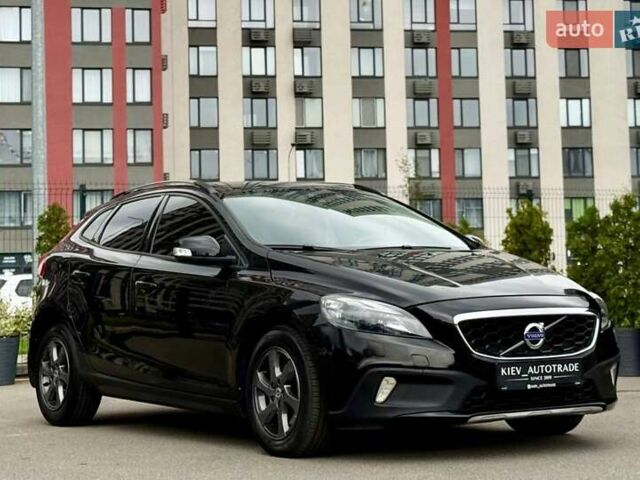Черный Вольво В40, объемом двигателя 1.6 л и пробегом 115 тыс. км за 11800 $, фото 4 на Automoto.ua