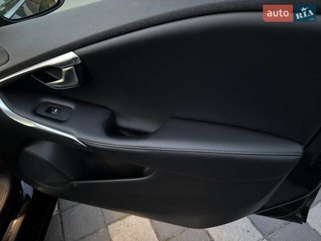 Черный Вольво В40, объемом двигателя 1.56 л и пробегом 218 тыс. км за 11499 $, фото 71 на Automoto.ua