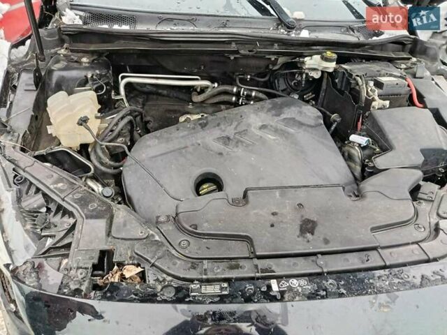 Черный Вольво В40, объемом двигателя 1.6 л и пробегом 250 тыс. км за 7000 $, фото 13 на Automoto.ua