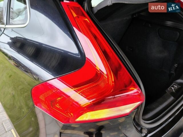 Чорний Вольво V40, об'ємом двигуна 1.97 л та пробігом 263 тис. км за 9350 $, фото 42 на Automoto.ua