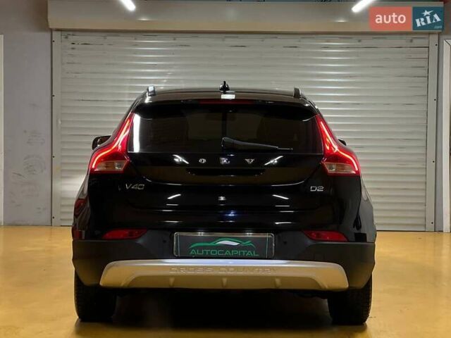 Черный Вольво В40, объемом двигателя 1.56 л и пробегом 250 тыс. км за 9990 $, фото 10 на Automoto.ua