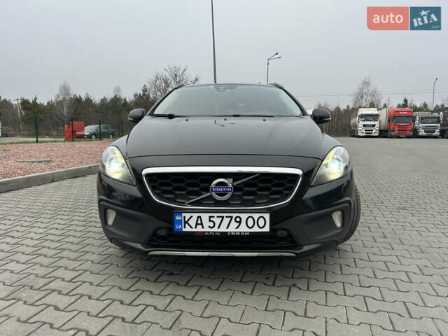 Черный Вольво В40, объемом двигателя 2 л и пробегом 265 тыс. км за 13200 $, фото 4 на Automoto.ua