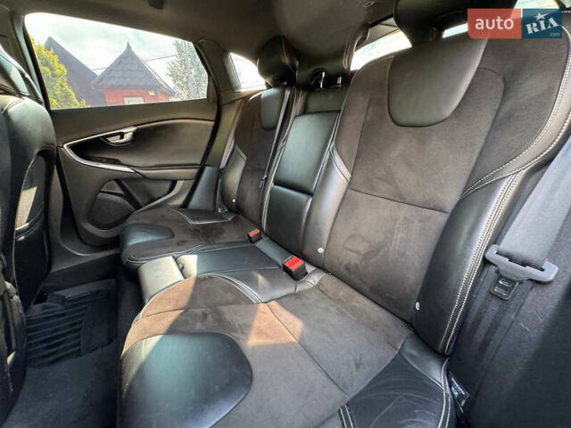 Чорний Вольво V40, об'ємом двигуна 1.97 л та пробігом 205 тис. км за 10999 $, фото 39 на Automoto.ua