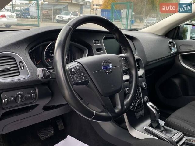 Вольво В40 2015 в Львове на Automoto.ua Черный Вольво В40, объемом двигателя 1.97 л и пробегом 218 тыс. км за 12500 $, фото 12 на Automoto.ua