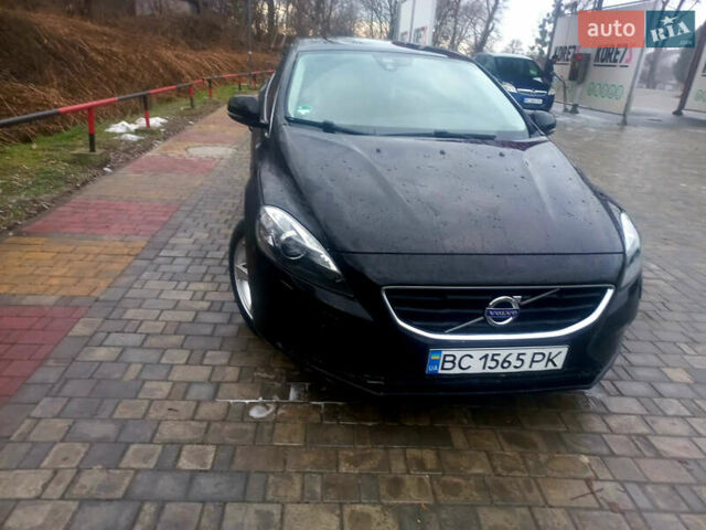 Черный Вольво В40, объемом двигателя 2 л и пробегом 231 тыс. км за 11700 $, фото 4 на Automoto.ua