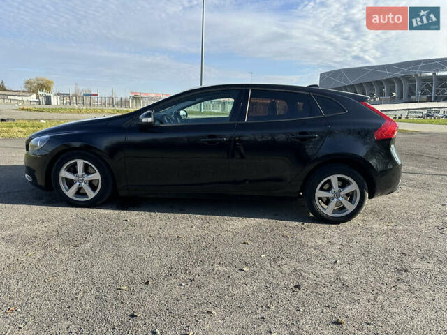 Чорний Вольво V40, об'ємом двигуна 1.97 л та пробігом 228 тис. км за 11500 $, фото 6 на Automoto.ua