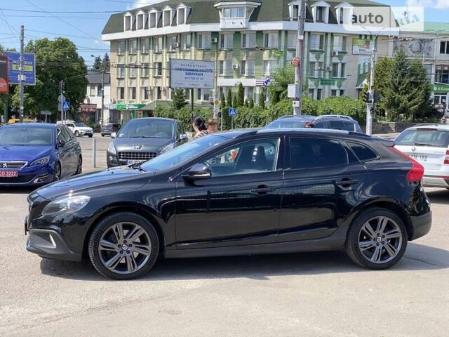 Чорний Вольво V40, об'ємом двигуна 2 л та пробігом 246 тис. км за 14700 $, фото 2 на Automoto.ua