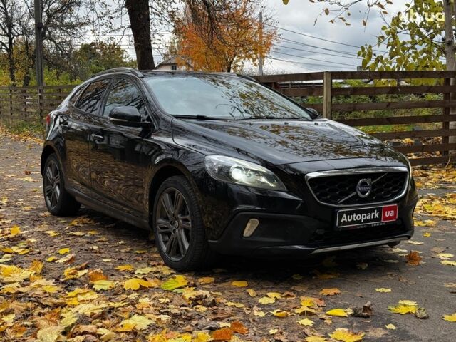 Вольво V40 2015 у Києві на Automoto.ua Чорний Вольво V40, об'ємом двигуна 2 л та пробігом 265 тис. км за 15490 $, фото 2 на Automoto.ua