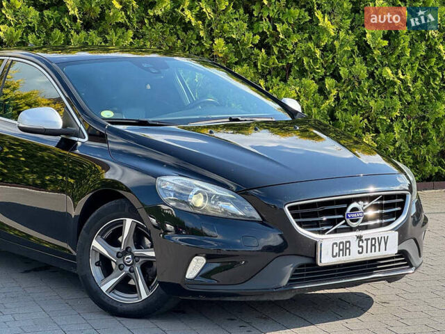 Чорний Вольво V40, об'ємом двигуна 1.97 л та пробігом 205 тис. км за 10999 $, фото 6 на Automoto.ua