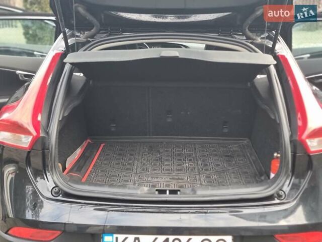 Чорний Вольво V40, об'ємом двигуна 1.97 л та пробігом 139 тис. км за 19900 $, фото 14 на Automoto.ua