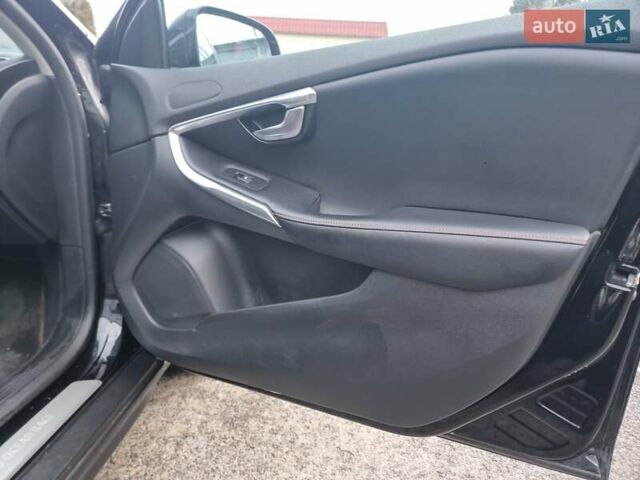 Чорний Вольво V40, об'ємом двигуна 1.97 л та пробігом 139 тис. км за 19900 $, фото 16 на Automoto.ua