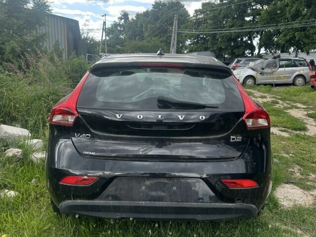 Чорний Вольво V40, об'ємом двигуна 2 л та пробігом 120 тис. км за 6000 $, фото 2 на Automoto.ua