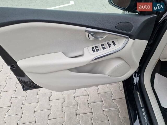 Чорний Вольво V40, об'ємом двигуна 1.97 л та пробігом 220 тис. км за 14500 $, фото 14 на Automoto.ua