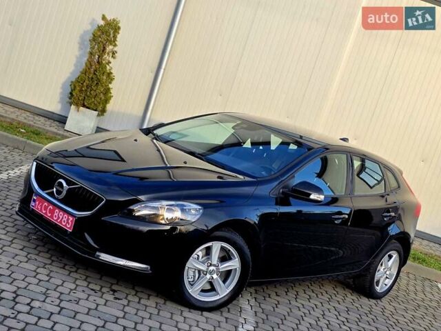 Черный Вольво В40, объемом двигателя 2 л и пробегом 159 тыс. км за 14950 $, фото 2 на Automoto.ua