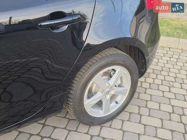 Черный Вольво В40, объемом двигателя 2 л и пробегом 159 тыс. км за 14950 $, фото 33 на Automoto.ua