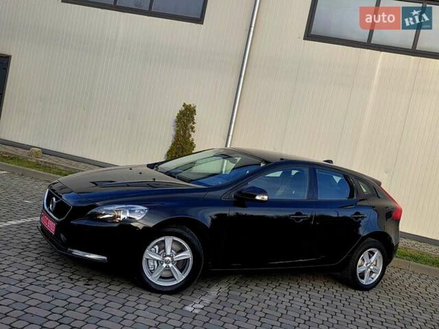 Черный Вольво В40, объемом двигателя 2 л и пробегом 159 тыс. км за 14950 $, фото 9 на Automoto.ua