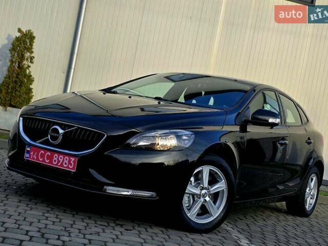 Черный Вольво В40, объемом двигателя 2 л и пробегом 159 тыс. км за 14950 $, фото 4 на Automoto.ua