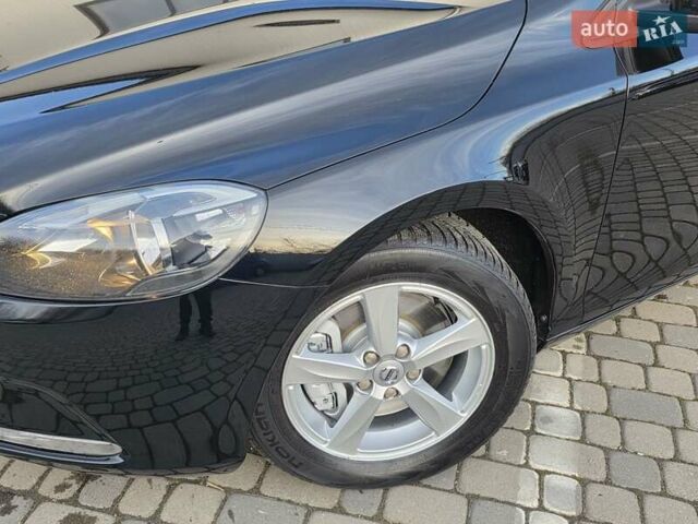 Черный Вольво В40, объемом двигателя 2 л и пробегом 159 тыс. км за 14950 $, фото 32 на Automoto.ua