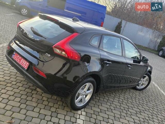 Черный Вольво В40, объемом двигателя 2 л и пробегом 159 тыс. км за 14950 $, фото 22 на Automoto.ua