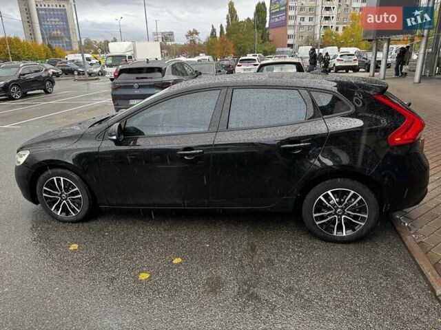 Вольво В40 2019 в Киеве на Automoto.ua Черный Вольво В40, объемом двигателя 1.97 л и пробегом 97 тыс. км за 15900 $, фото 7 на Automoto.ua