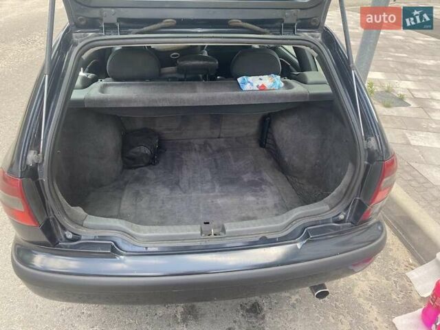 Чорний Вольво V40, об'ємом двигуна 1.7 л та пробігом 284 тис. км за 3500 $, фото 5 на Automoto.ua