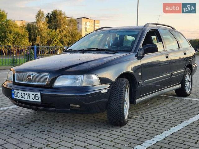 Чорний Вольво V40, об'ємом двигуна 1.87 л та пробігом 265 тис. км за 3300 $, фото 1 на Automoto.ua
