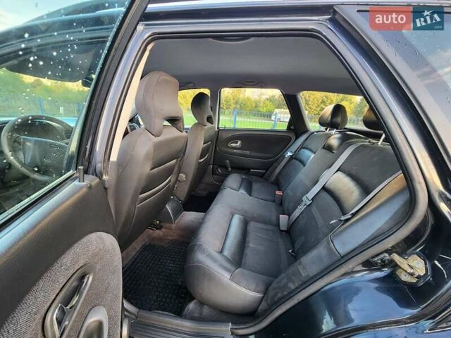 Чорний Вольво V40, об'ємом двигуна 1.87 л та пробігом 265 тис. км за 3300 $, фото 4 на Automoto.ua