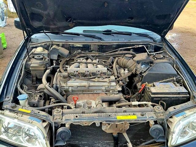 Чорний Вольво V40, об'ємом двигуна 1.8 л та пробігом 315 тис. км за 3800 $, фото 1 на Automoto.ua