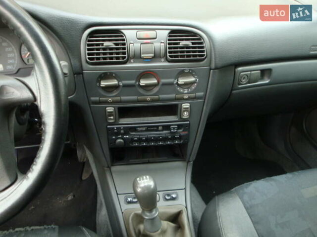 Черный Вольво В40, объемом двигателя 1.8 л и пробегом 219 тыс. км за 3600 $, фото 20 на Automoto.ua