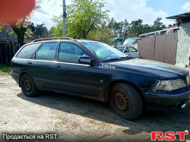 Черный Вольво В40, объемом двигателя 1.9 л и пробегом 370 тыс. км за 1500 $, фото 3 на Automoto.ua