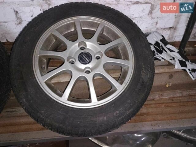 Вольво В40 2001 в Киеве на Automoto.ua Черный Вольво В40, объемом двигателя 1.9 л и пробегом 427 тыс. км за 3600 $, фото 19 на Automoto.ua