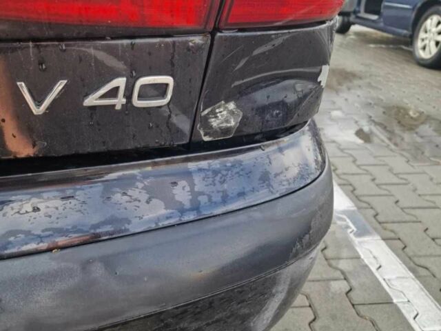 Вольво В40 2001 в Киеве на Automoto.ua Черный Вольво В40, объемом двигателя 1.9 л и пробегом 427 тыс. км за 3600 $, фото 12 на Automoto.ua
