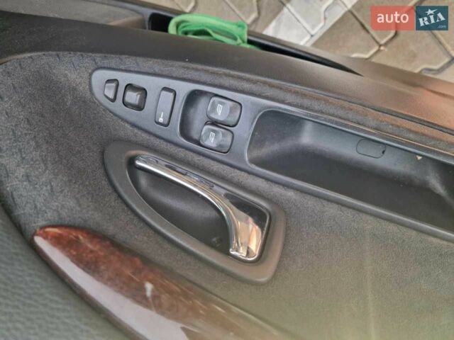 Вольво В40 2001 в Киеве на Automoto.ua Черный Вольво В40, объемом двигателя 1.9 л и пробегом 427 тыс. км за 3600 $, фото 6 на Automoto.ua