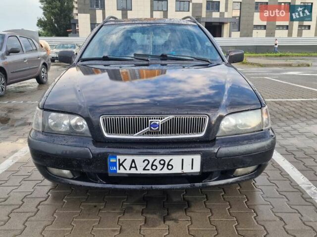 Черный Вольво В40, объемом двигателя 1.95 л и пробегом 427 тыс. км за 3900 $, фото 10 на Automoto.ua