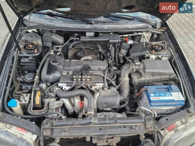Вольво В40 2001 в Киеве на Automoto.ua Черный Вольво В40, объемом двигателя 1.9 л и пробегом 427 тыс. км за 3600 $, фото 11 на Automoto.ua