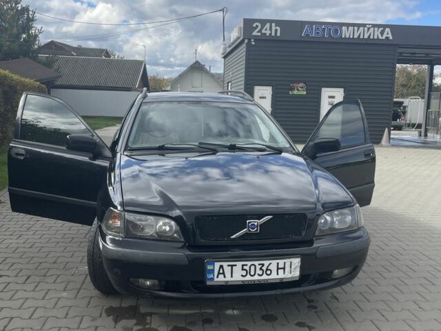 Черный Вольво В40, объемом двигателя 1.9 л и пробегом 320 тыс. км за 2900 $, фото 21 на Automoto.ua