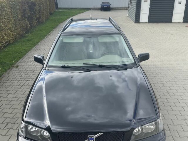 Черный Вольво В40, объемом двигателя 1.9 л и пробегом 320 тыс. км за 2900 $, фото 11 на Automoto.ua